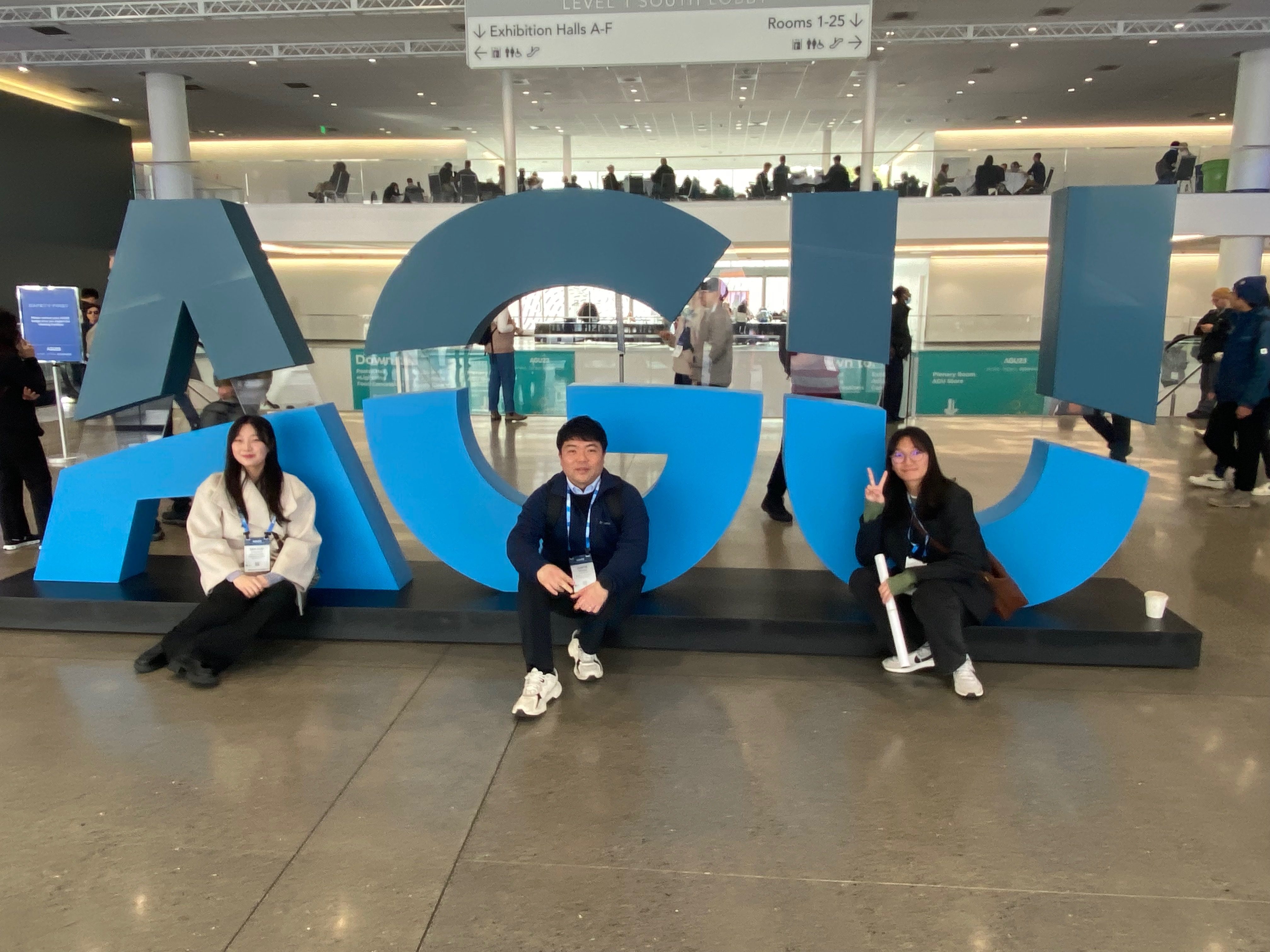 Geophysics Computing Lab Participates in AGU Conference and Visits LBNL