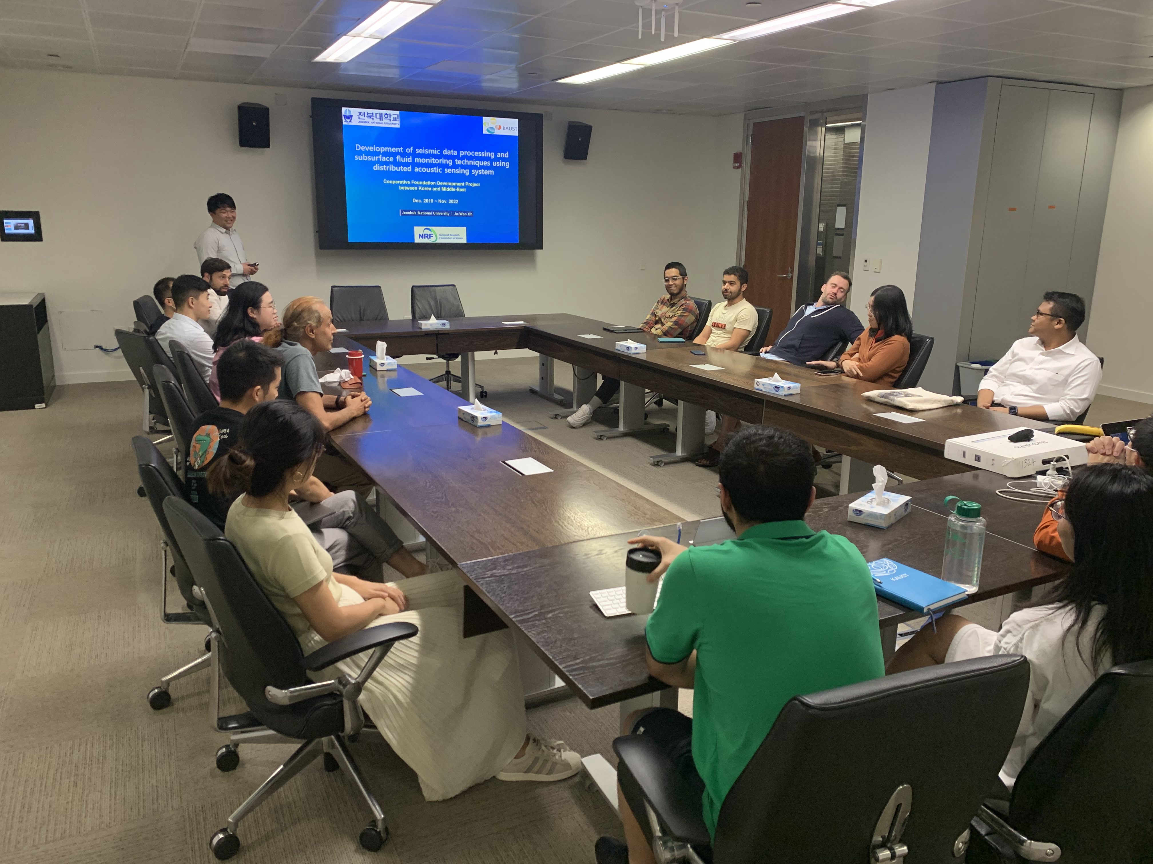 Professor Ju-Won Oh Discusses Korea-Middle East Joint Research Achievements During KAUST Visit