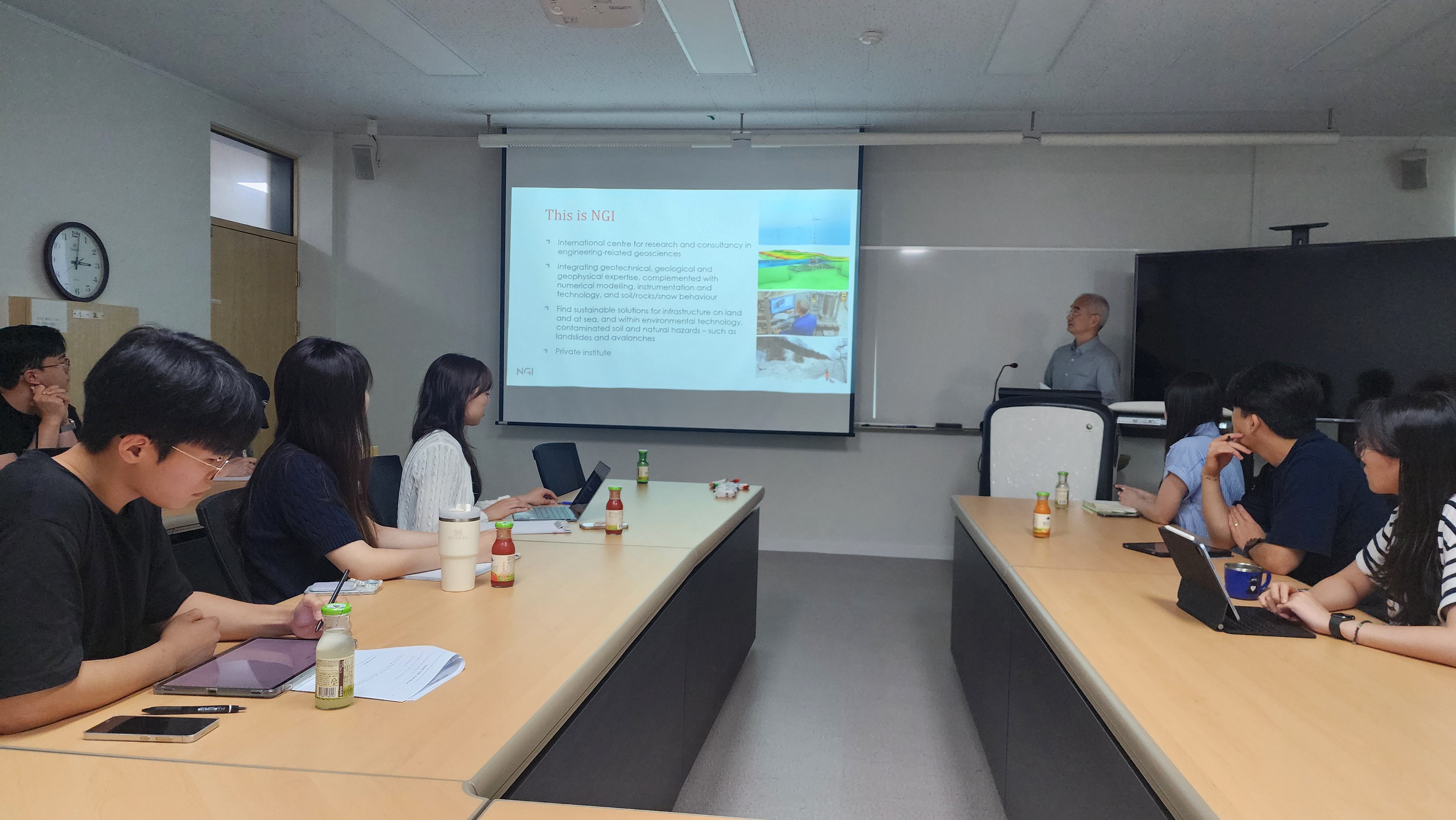 Dr. Joonsang Park from NGI, Norway, Visits Geophysics Computing Lab